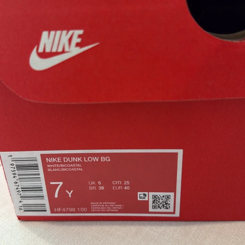 Nike Dunk Low Youth/Big Kids size 7 - Picture 5 of 13